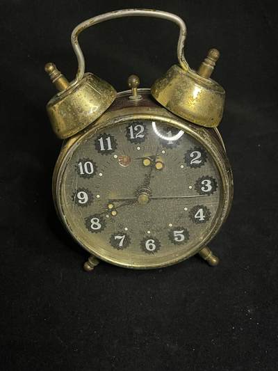 专场 - 闹钟一个能走不包准