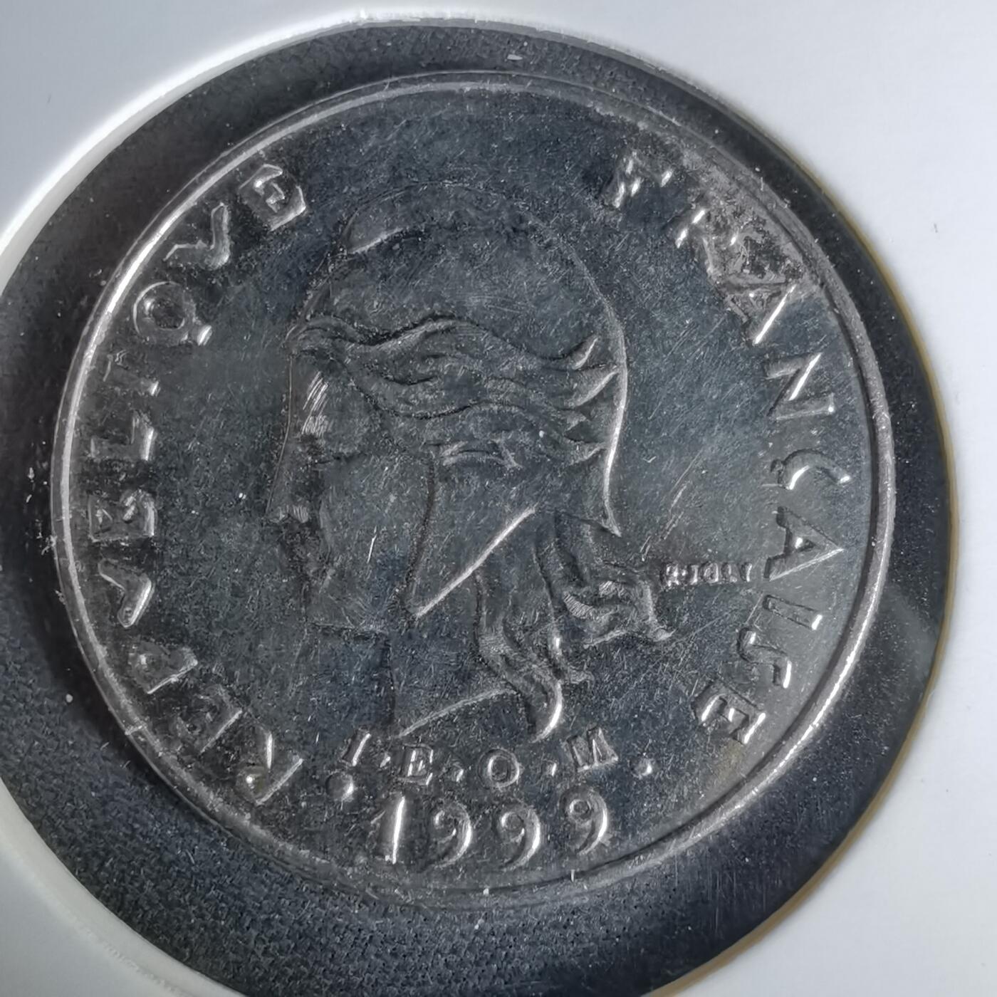 沼泽如烟--第1041场 法属新喀里多尼亚1999年20法郎