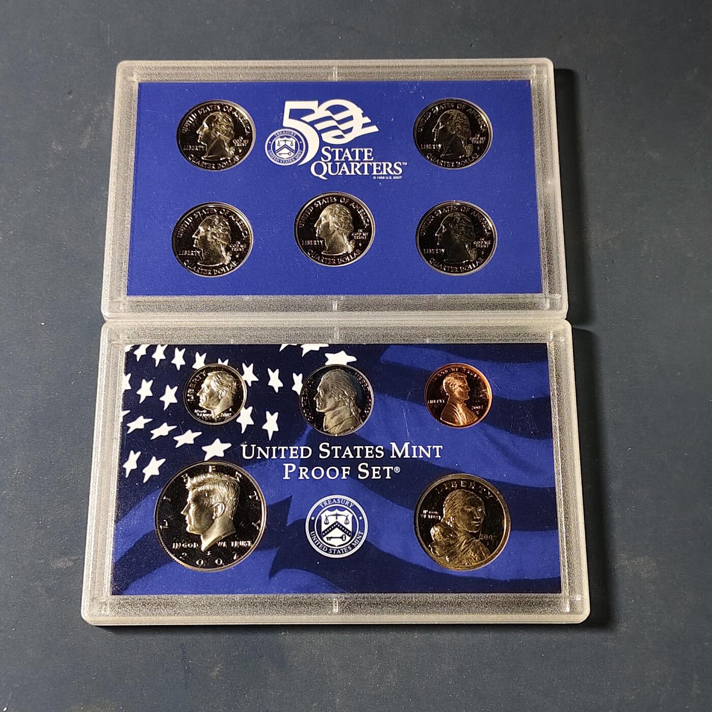 【全场包邮】纯粹捡漏拍517场 美国2002年官方封装精制套币（流通币一盒+州币一盒）-盒证全