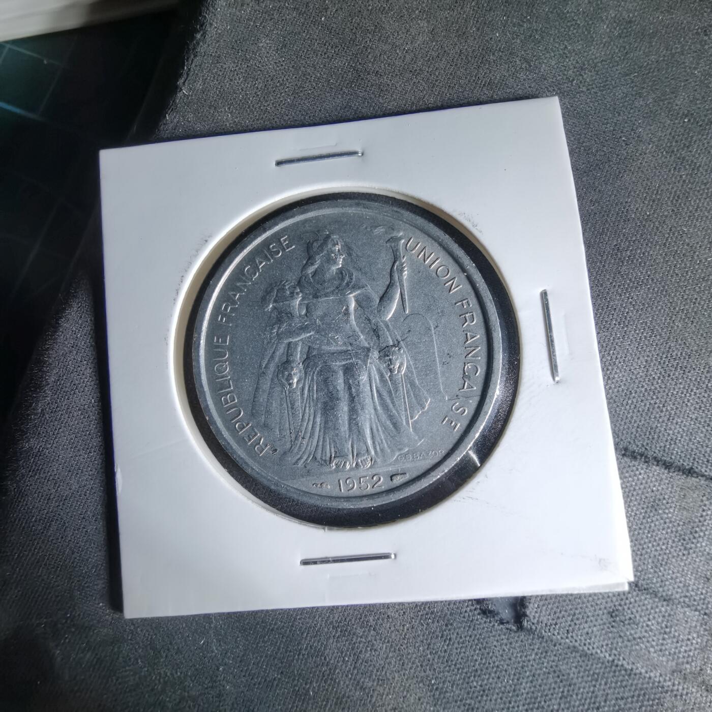 沼泽如烟--第1041场 法属新喀里多尼亚1952年5法郎