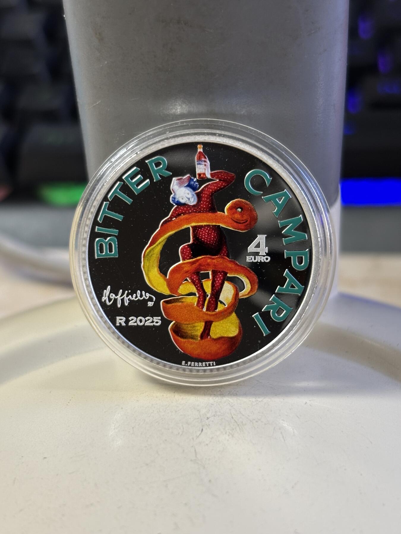 第196期拍卖 意大利2025年二十世界知名开胃酒金巴利彩色纪念银币，18克，发行5000枚