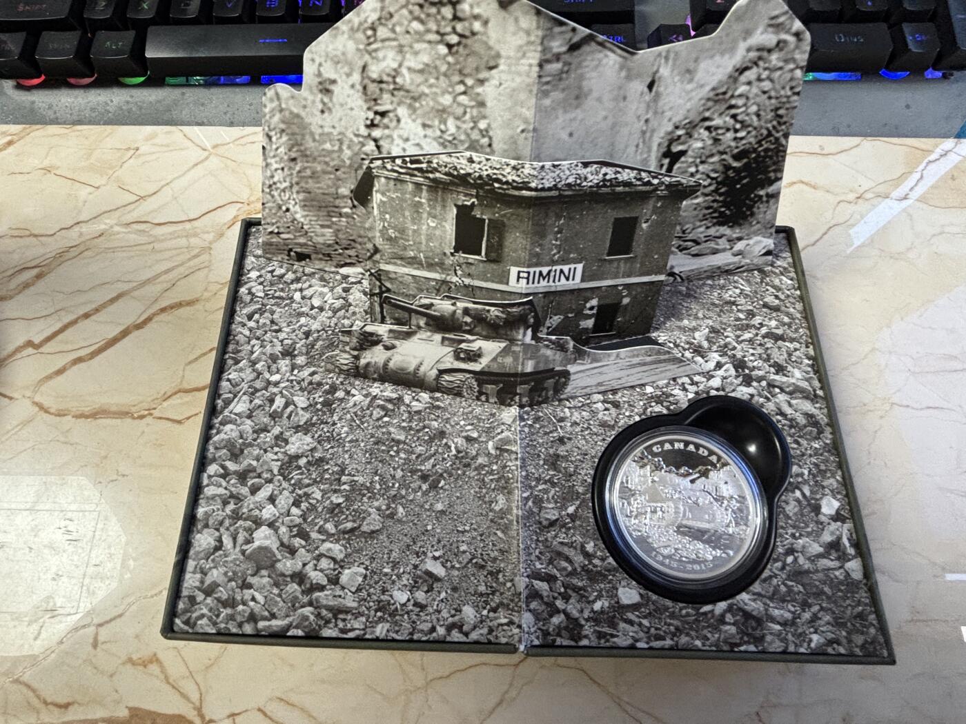 第196期拍卖 加拿大2015年二战胜利70周年意大利战役1盎司银币，9999银，发行10000枚