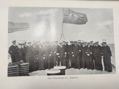 南水社第5次拍卖  稀有 1938年德国海军「西里西亚号」战列舰南美巡航纪念册 时任舰长弗里德里希·弗莱舍上校（后晋升海军上将，海军使团团长 威廉港造船厂厂长）亲笔签名两处 德国海军博物馆旧藏带戳 原品 除部分纸张氧化痕迹 基本完好 详情看简介