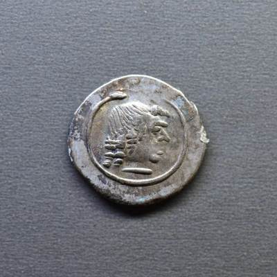 【良泉】4月16日【西方古代打制币】拍卖108件 - 【极美品】【彩光】公元100-120年【南阿拉伯半岛】萨巴和希木叶尔王国，阿姆丹王，1标准银币，1.53克