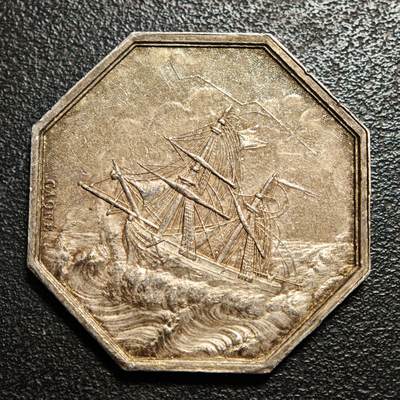 【德藏】世界币章拍卖第170期（拍品征集中~欢迎藏友联系） 名誉品 1832-1841年 法国海洋保险公司美人鱼海妖八角银质代币银章 油灯边铭 (新版法国八角代用币目录封面同款) 原味包浆 味道极佳 直径约：33.3mm；重约：17.4g