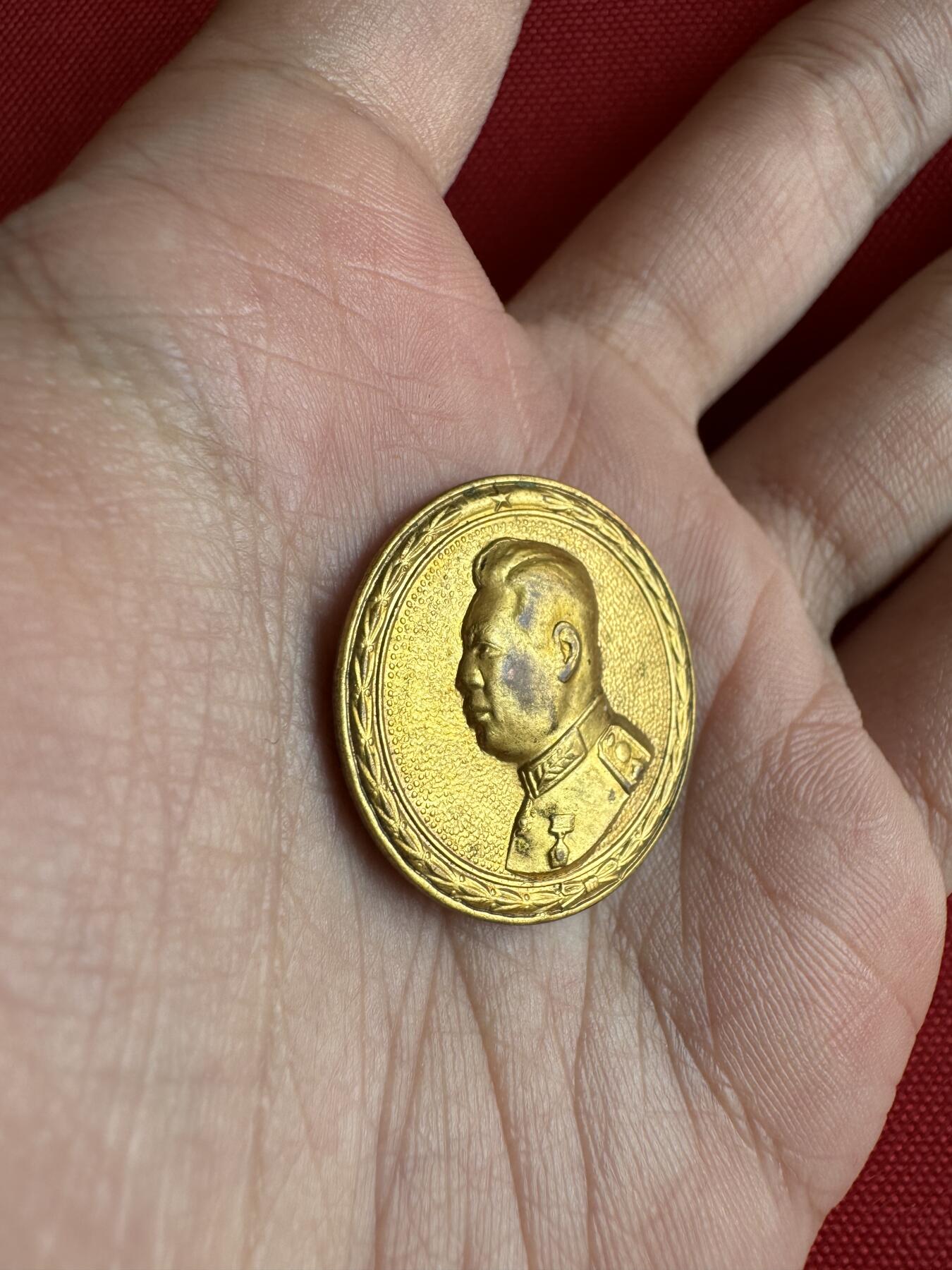 五哥徽章群   2号周四晚上八点4群联拍 铜章