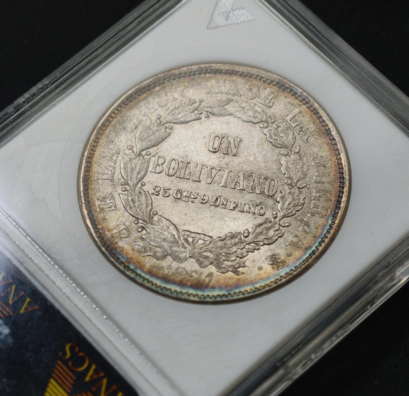 甄臻铺-世界币章拍卖（第58期），送拍享返佣金等优惠多多 ANACS-MS60 玻利维亚1871年1BOLIV 非常少见的面值，黄油彩包浆味道好，盒子本身就已经是藏品了