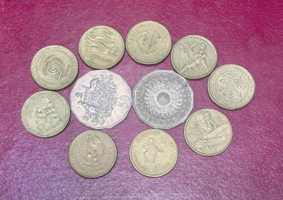 北京马甸外国币专卖第149期，外国币专场，陆续上拍，欢迎关注 - 澳大利亚1元纪念币9枚，50分2枚