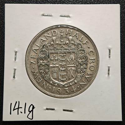 【德藏】世界币章拍卖第170期（拍品征集中~欢迎藏友联系） 老藏家集藏系列之- 1934年 新西兰1/2克朗银币 直径约：32mm；重约：14.1g 入册20余年·附有当年购入价