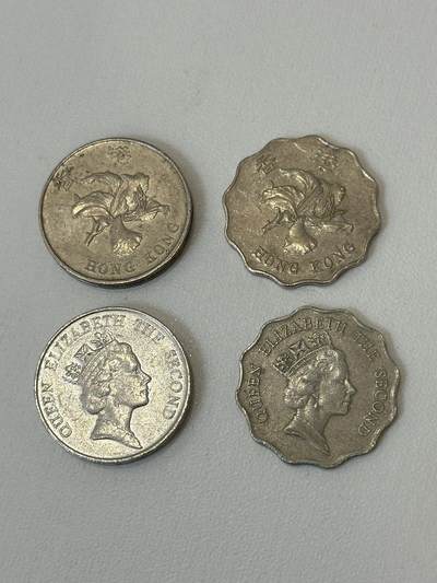 丙午马年四月第一场 。本期更新了稀有大革命纸币 - 香港2，5一组4枚。女王和紫荆花。女王版本还是不错的！（不设起拍，放漏）