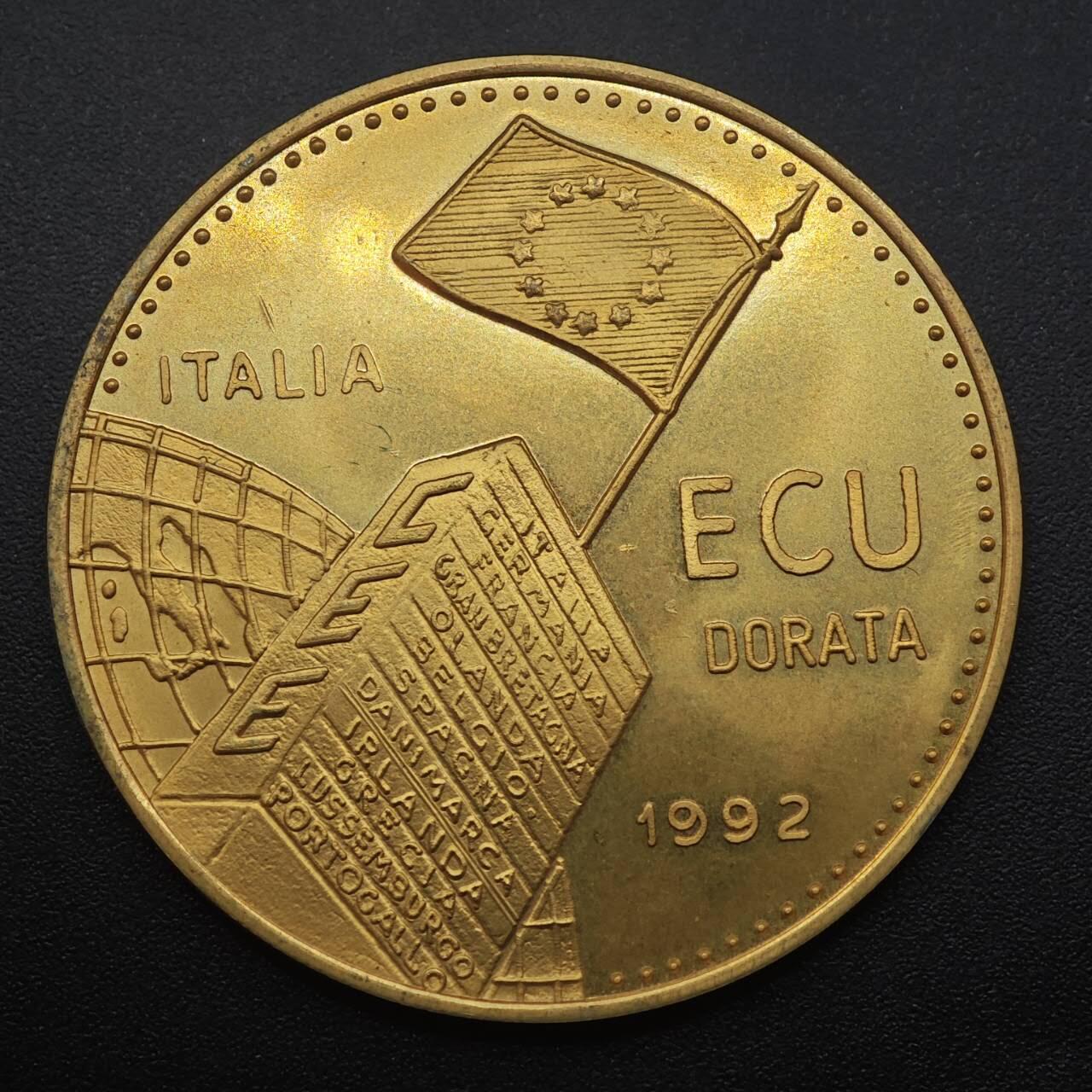 【淘币小摊】实时拍第八百八十七拍   散币场    每周一统一发货 意大利1992年欧洲经济共同体（CEE）成立35周年镀金纪念章（ECU DORATA）
