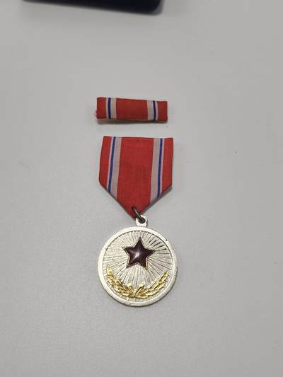 南水社第5次拍卖  在日朝鲜人联合总会功劳奖章 章体盒略均完好