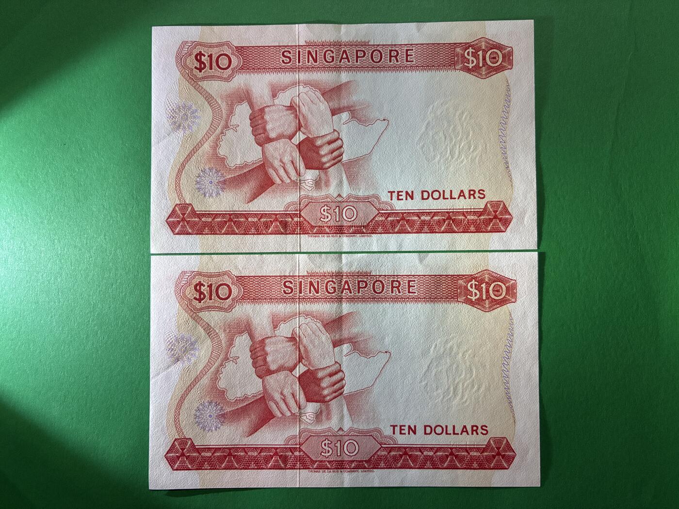 咖啡豆•收藏 2026年Apr_7th世界各国纸币拍卖 2枚 连号 新加坡 1973年 胡姬花版 10新元 美品UNC- 微软折  韩瑞生盖印 外国 亚洲纸币
