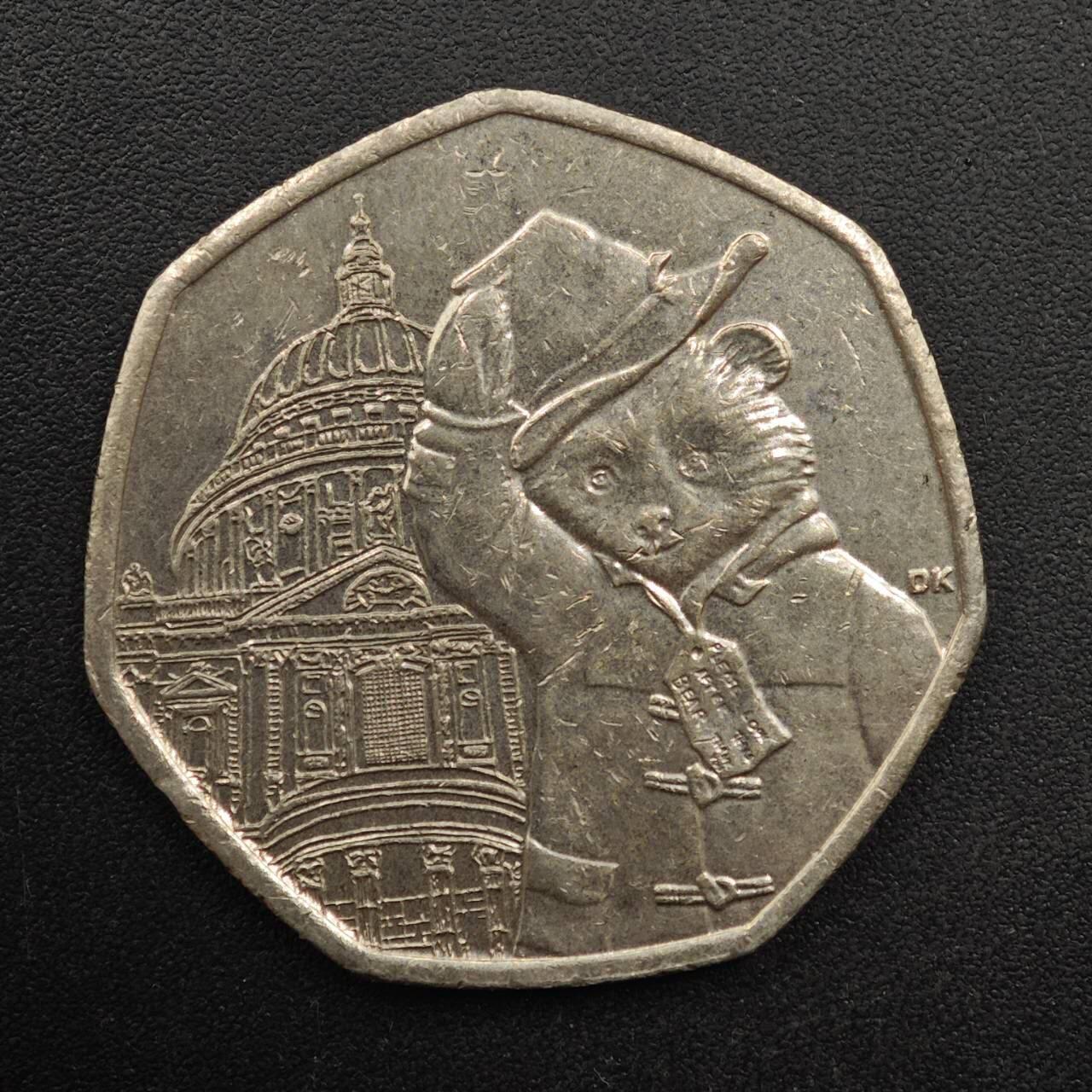 【淘币小摊】实时拍第八百八十七拍   散币场    每周一统一发货 英国2019年帕丁顿熊50便士纪念币