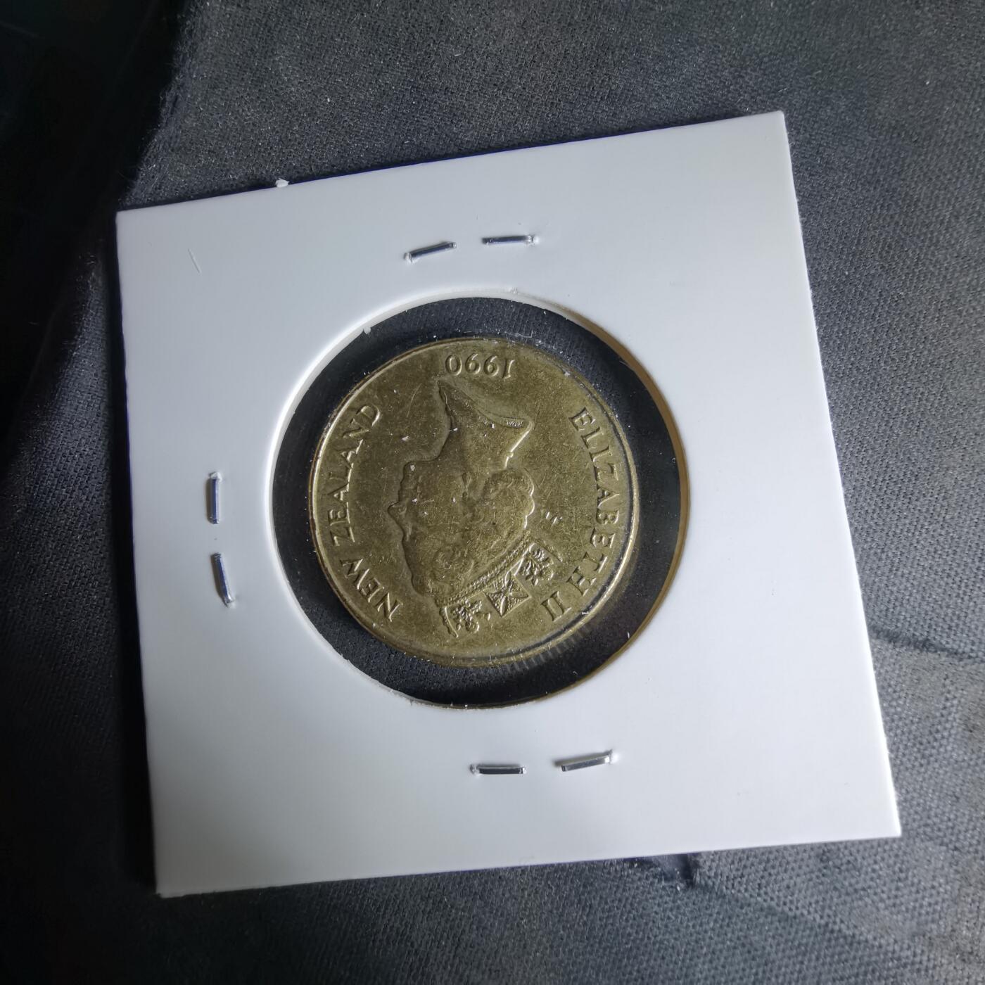 沼泽如烟--第1041场 新西兰1990年一元