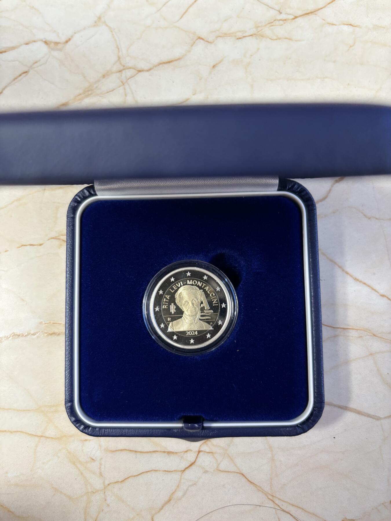 第196期拍卖 意大利2024年诺贝尔医学奖蒙塔尔奇尼2欧元纪念币