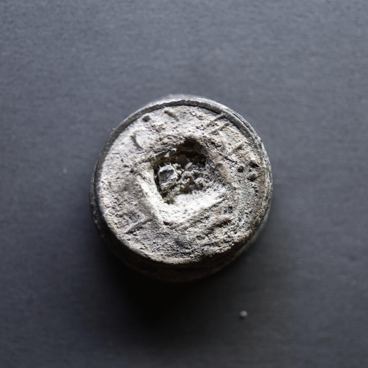 【良泉】4月16日【西方古代打制币】拍卖108件 17-18世纪【海上丝绸之路】东南亚【方孔】锡钱【一摞7枚】，4.68克