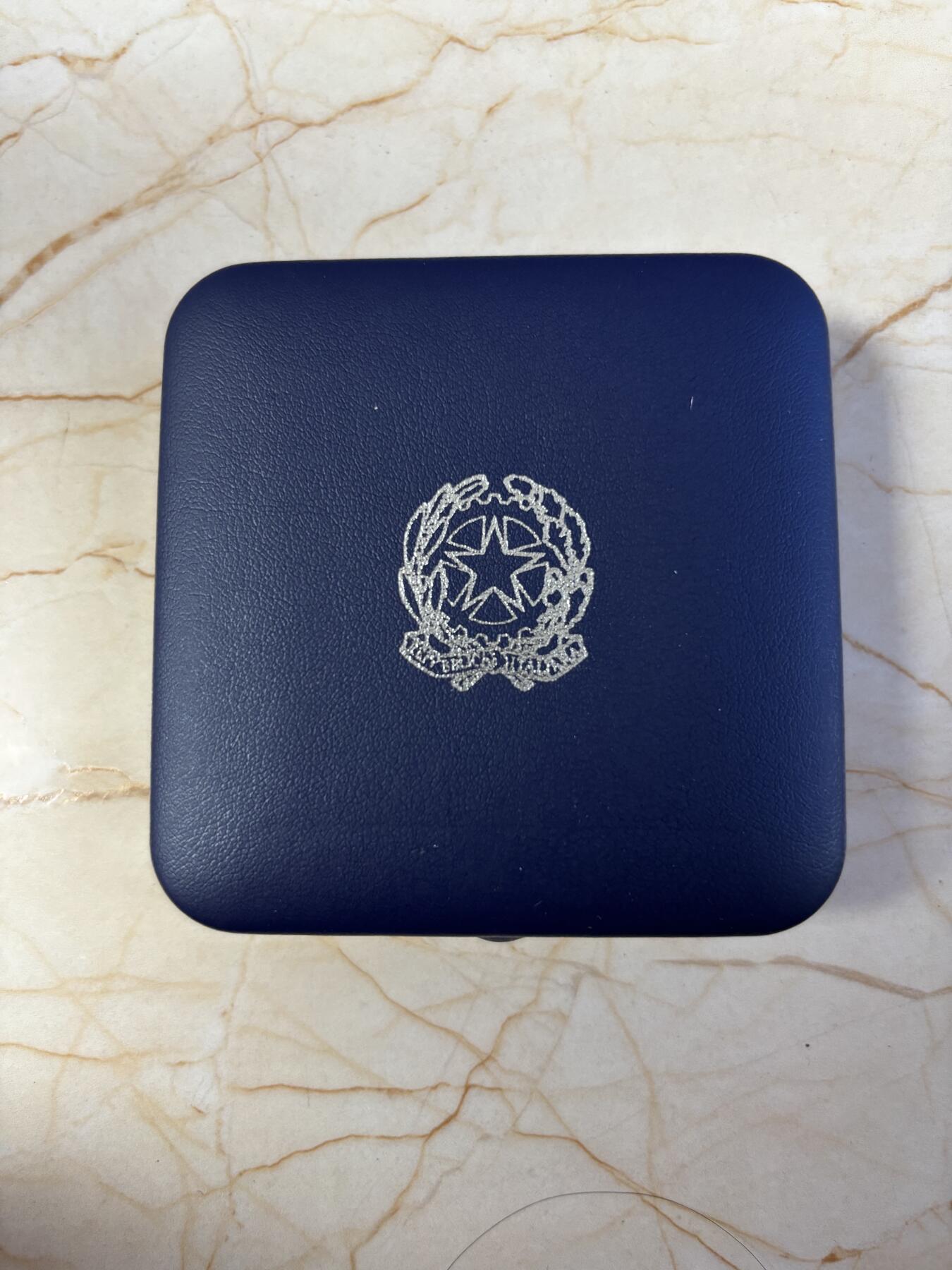 第196期拍卖 意大利2024年诺贝尔医学奖蒙塔尔奇尼2欧元纪念币