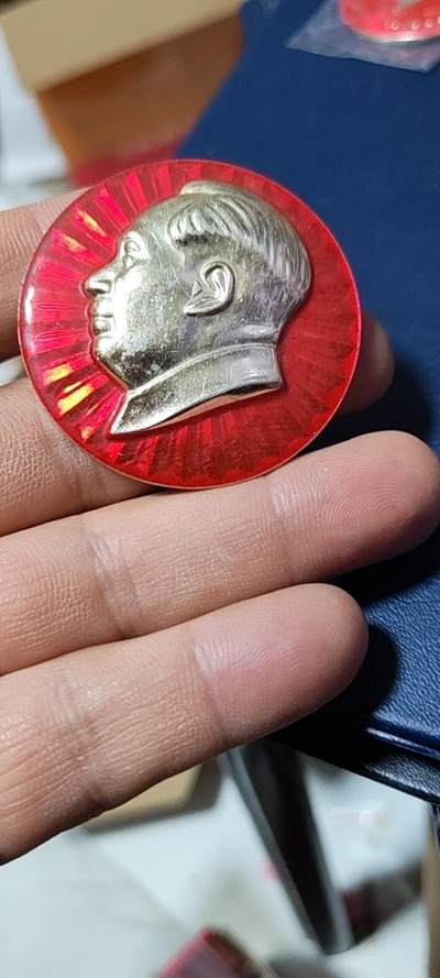 毛主席像章拍场，都是部队题材章 - 🔥🔥🔥🔥毛主席像章，47.8毫米，背面有铭文：福州军区