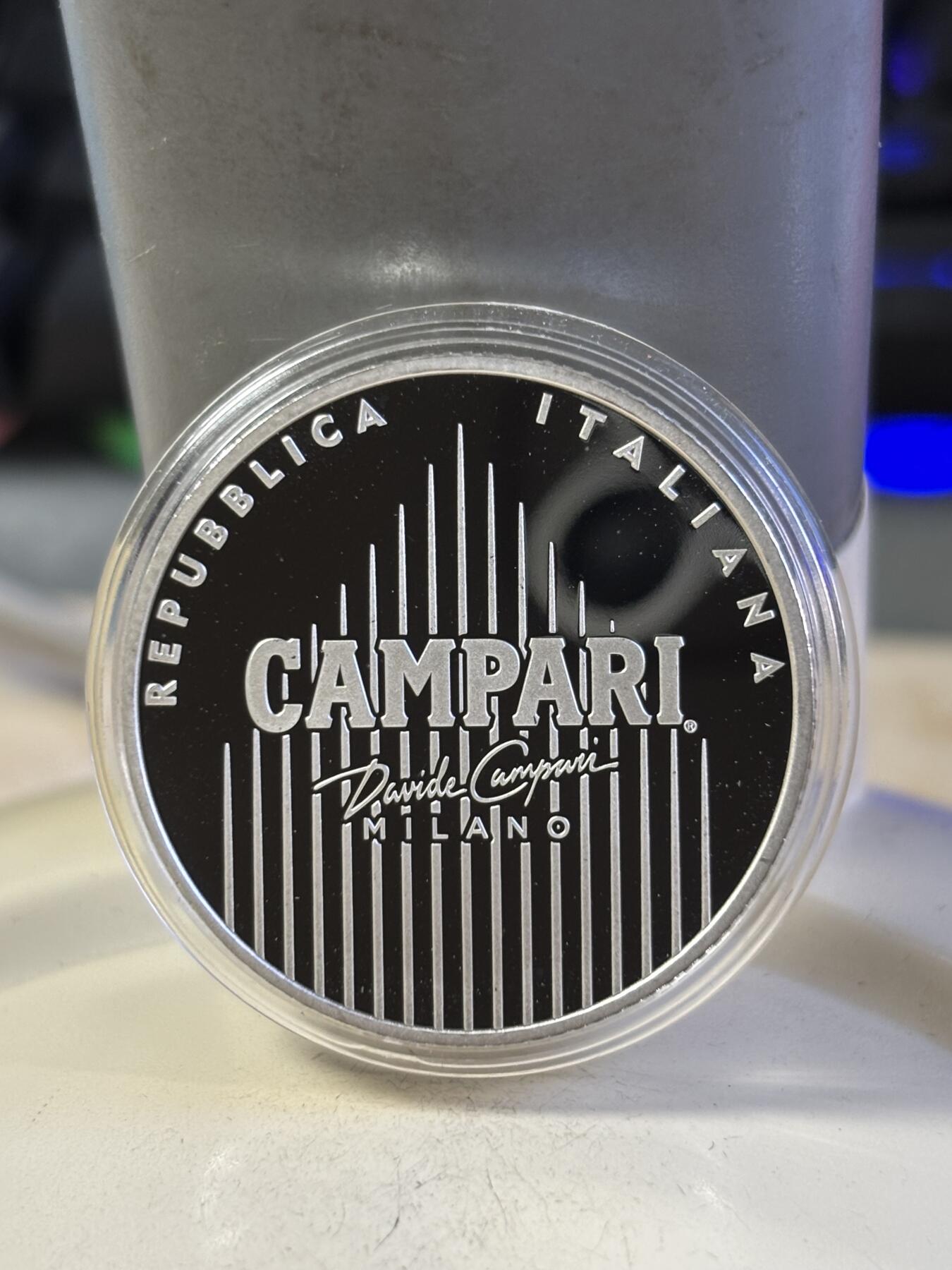 第196期拍卖 意大利2025年二十世界知名开胃酒金巴利彩色纪念银币，18克，发行5000枚