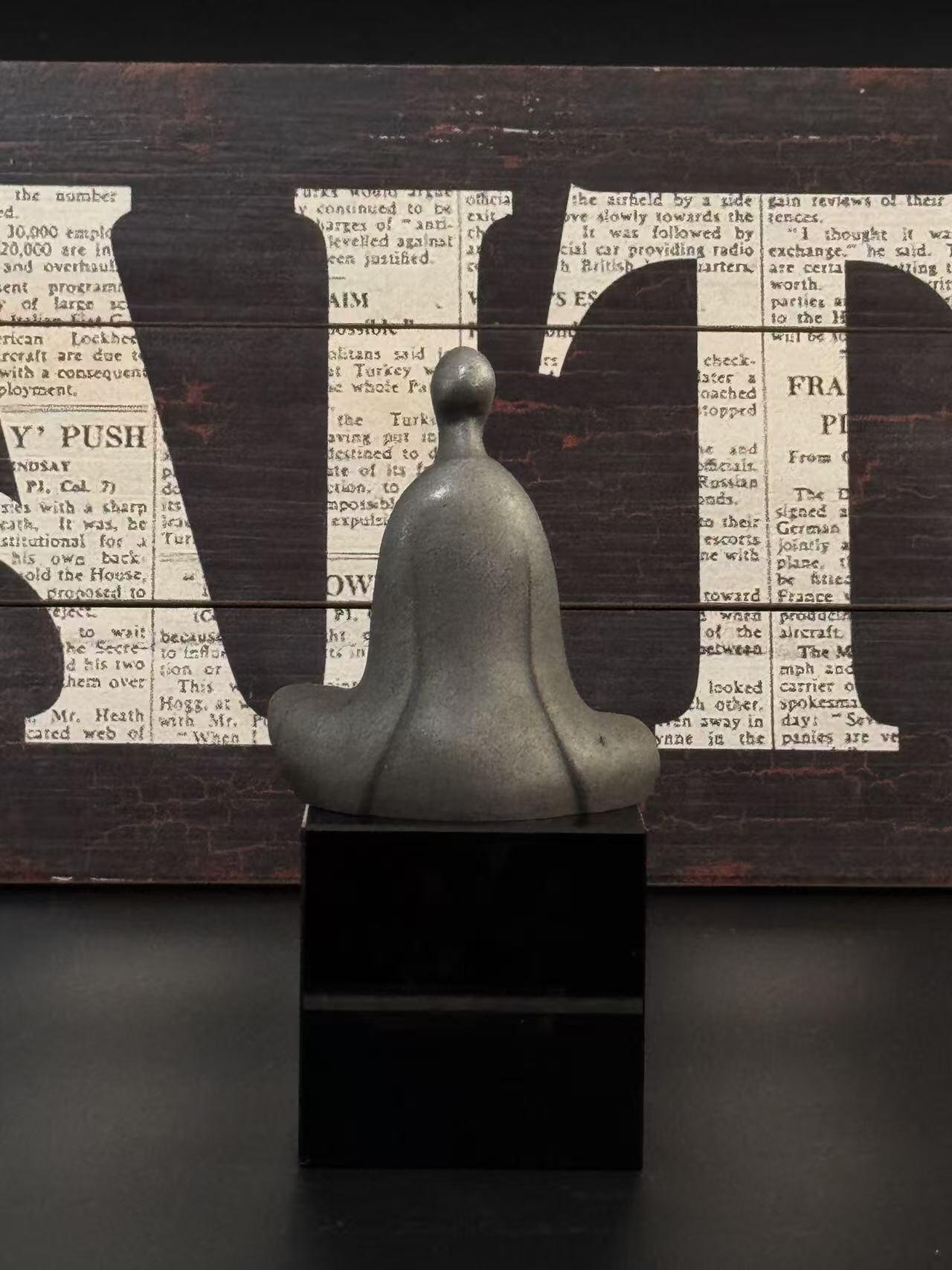 零元拍：禅意 铁艺无相佛，实心铸铁，高约18.5CM，重量约200克。