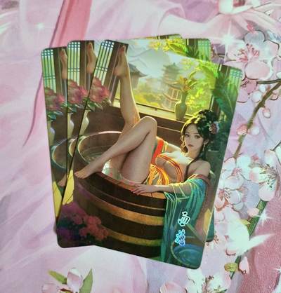 龙虎卡牌-八一场（满200元包邮，无佣金，每周六结拍，欢迎送拍） - 压纹彩闪3张 鸡腿佳人录 西施 三渐变一套（第三张很艺术）
