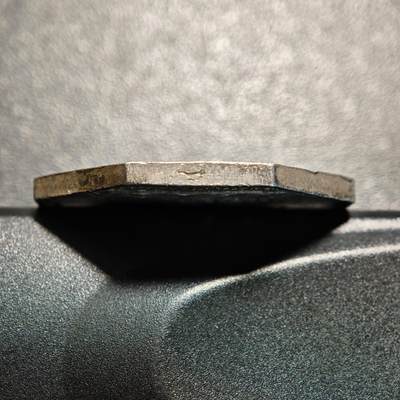 【德藏】世界币章拍卖第170期（拍品征集中~欢迎藏友联系） 名誉品 1832-1841年 法国海洋保险公司美人鱼海妖八角银质代币银章 油灯边铭 (新版法国八角代用币目录封面同款) 原味包浆 味道极佳 直径约：33.3mm；重约：17.4g