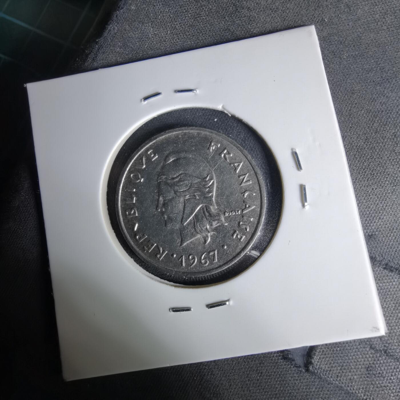 沼泽如烟--第1041场 法属新喀里多尼亚1967年10法郎