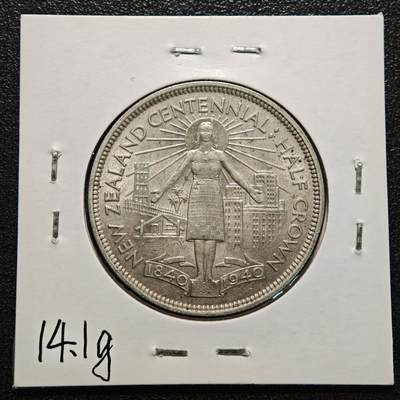 【德藏】世界币章拍卖第170期（拍品征集中~欢迎藏友联系） 老藏家集藏系列之- 1940年 新西兰1/2克朗银币 直径约：32mm；重约：14.1g 入册20余年·附有当年购入价