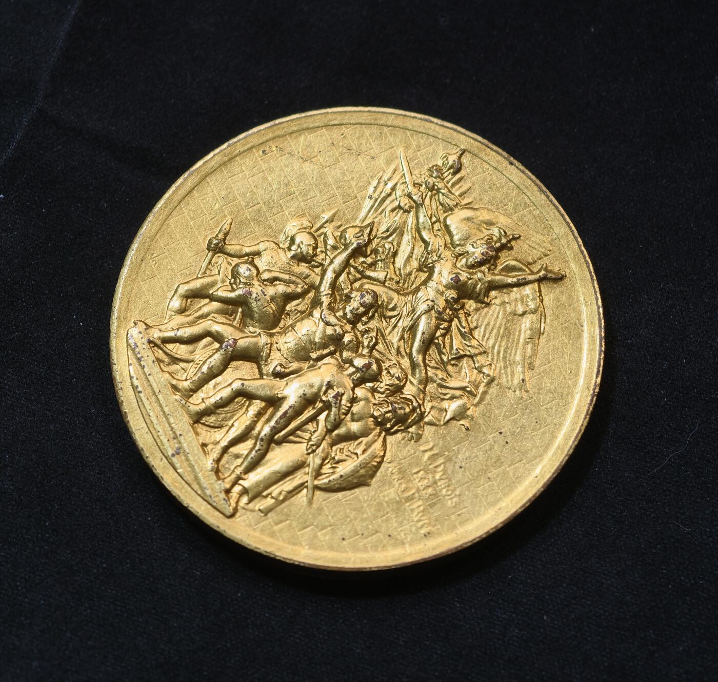 甄臻铺-世界币章拍卖（第58期），送拍享返佣金等优惠多多 法国马赛曲镀金铜章 ，62.65g，50.3mm，丰饶角铜标边铭  法国革命题材