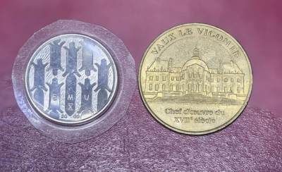 北京马甸外国币专卖第149期，外国币专场，陆续上拍，欢迎关注 - 芬兰造币厂，法国造币厂2枚纪念章，其中芬兰造币厂的这枚章仅在芬兰2009年芬兰2欧元双色纪念币册子里有，没有单独的章