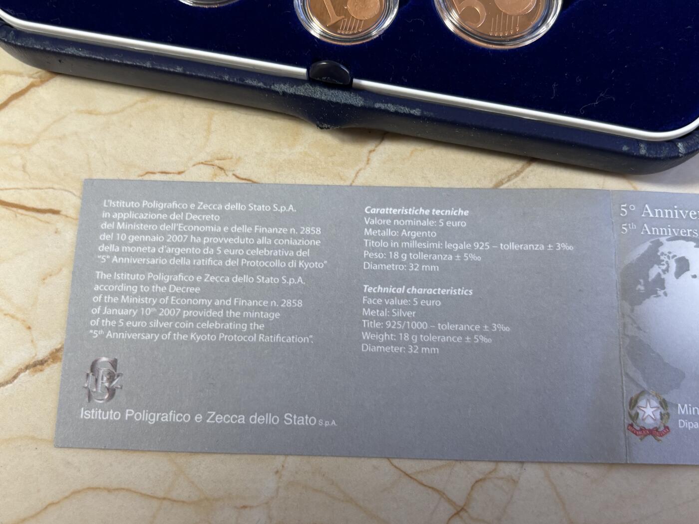 第196期拍卖 意大利2007年京都议定书精制套币含银币，925银，18克，发行5500套