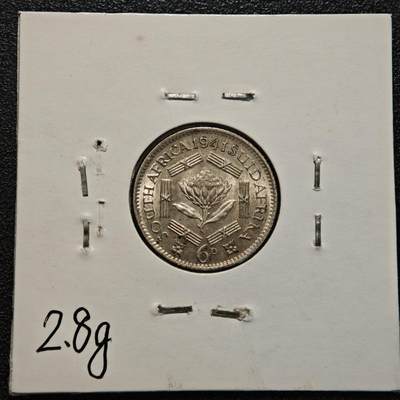 【德藏】世界币章拍卖第170期（拍品征集中~欢迎藏友联系） 老藏家集藏系列之- 1941年 英属南非6便士银币 800银 直径约：19.5mm；重约：2.8g 入册20余年·附有当年购入价