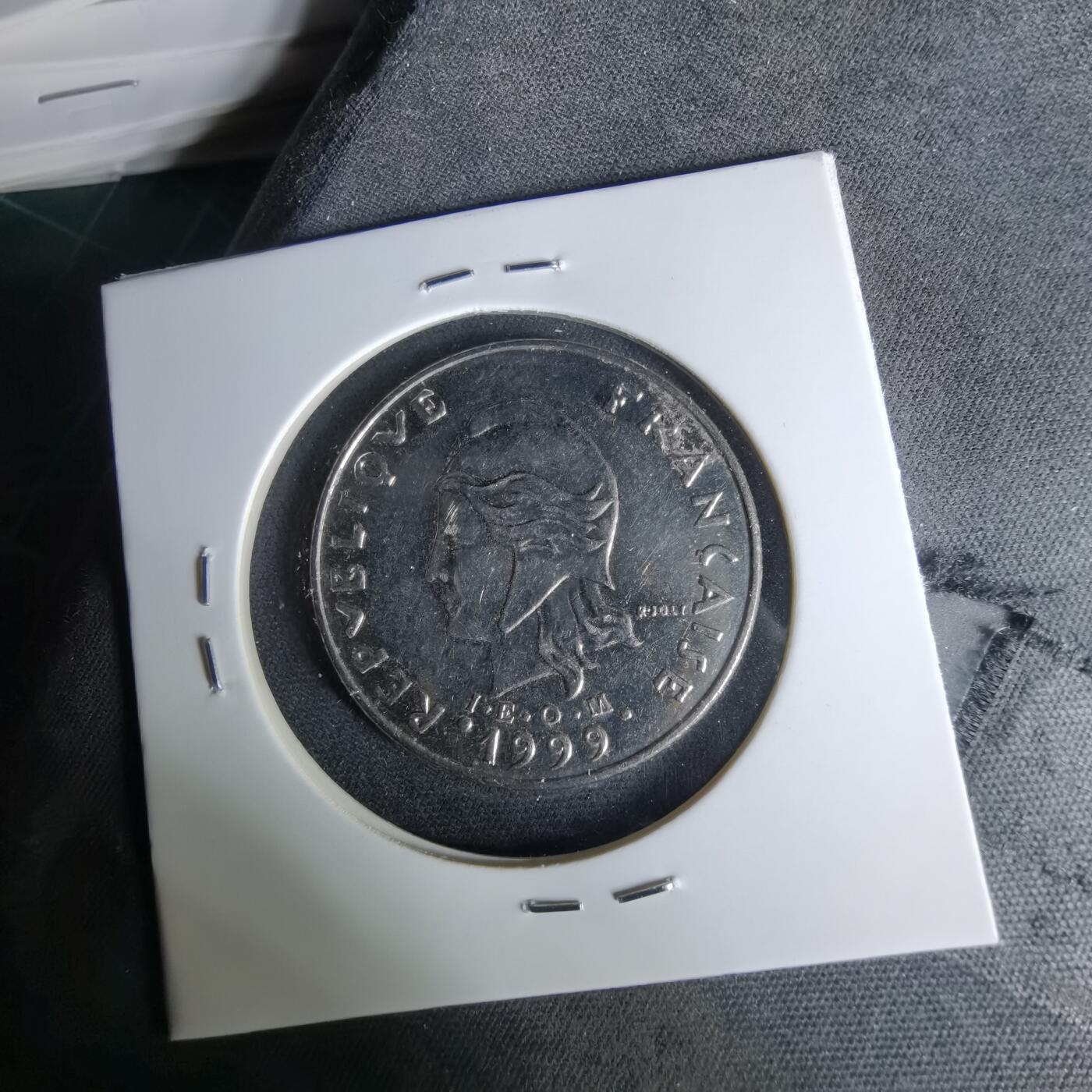 沼泽如烟--第1041场 法属新喀里多尼亚1999年20法郎