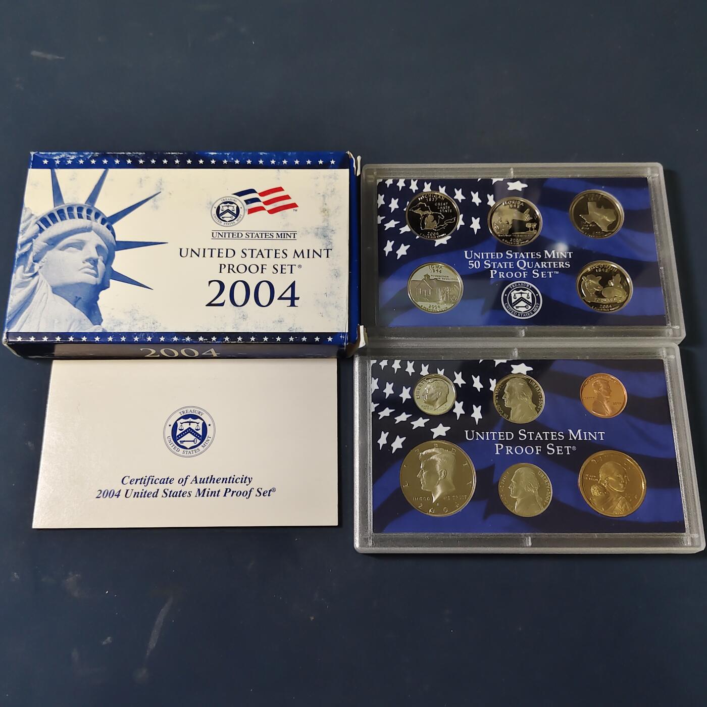 【全场包邮】纯粹捡漏拍517场 美国2004年官方封装精制套币（流通币一盒+州币一盒）-盒证全