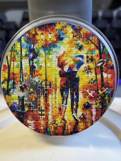 第196期拍卖 - 帕劳2022年微型拼图系列-伞下情侣彩色纪念银币原盒证书，999银，3盎司，发行量499枚