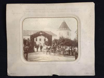 凯旋世界勋赏（第23期）（欢迎送拍）（对拍品有疑问请询问客服，不接受到手刀，出价默认拍品品相。请认真阅读拍卖规则！出价默认已认可！）（收到货请录制开箱视频，无视频概不处理问题。） - 奥匈帝国 一张19世纪中期老照片，关于安东·鲍尔的父亲，西奥多·鲍尔和他的妻子入住他们位于梅尔尼克的新宅的照片