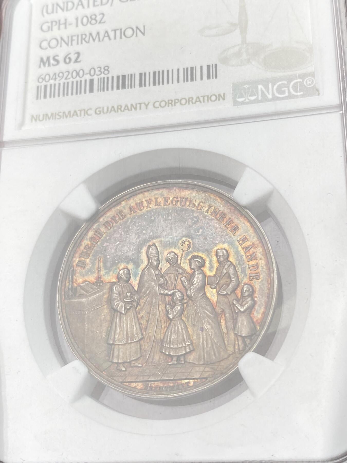 万国钱币拍卖第064期 NGC MS62 19世纪德国坚信礼洗礼纪念银章 镜面精铸人物刻画细腻 圣灵当空照耀 原味红玫瑰彩环绕
