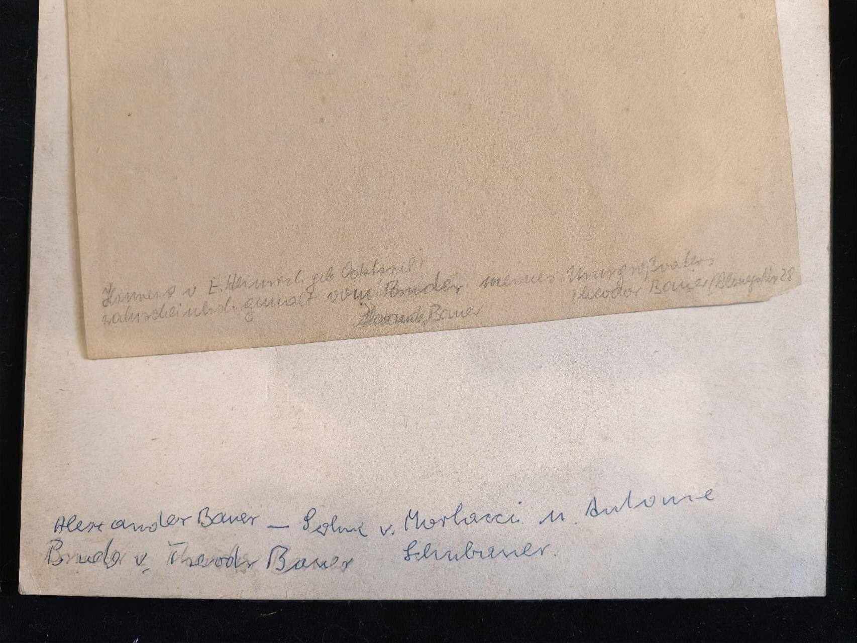 凯旋世界勋赏（第23期）（欢迎送拍）（对拍品有疑问请询问客服，不接受到手刀，出价默认拍品品相。请认真阅读拍卖规则！出价默认已认可！）（收到货请录制开箱视频，无视频概不处理问题。） 奥匈帝国 亚历山大·鲍尔 的画作 图1左侧为 亚历山大·鲍尔身穿军服的自画像，图1右侧为另外一张他画的水墨素描