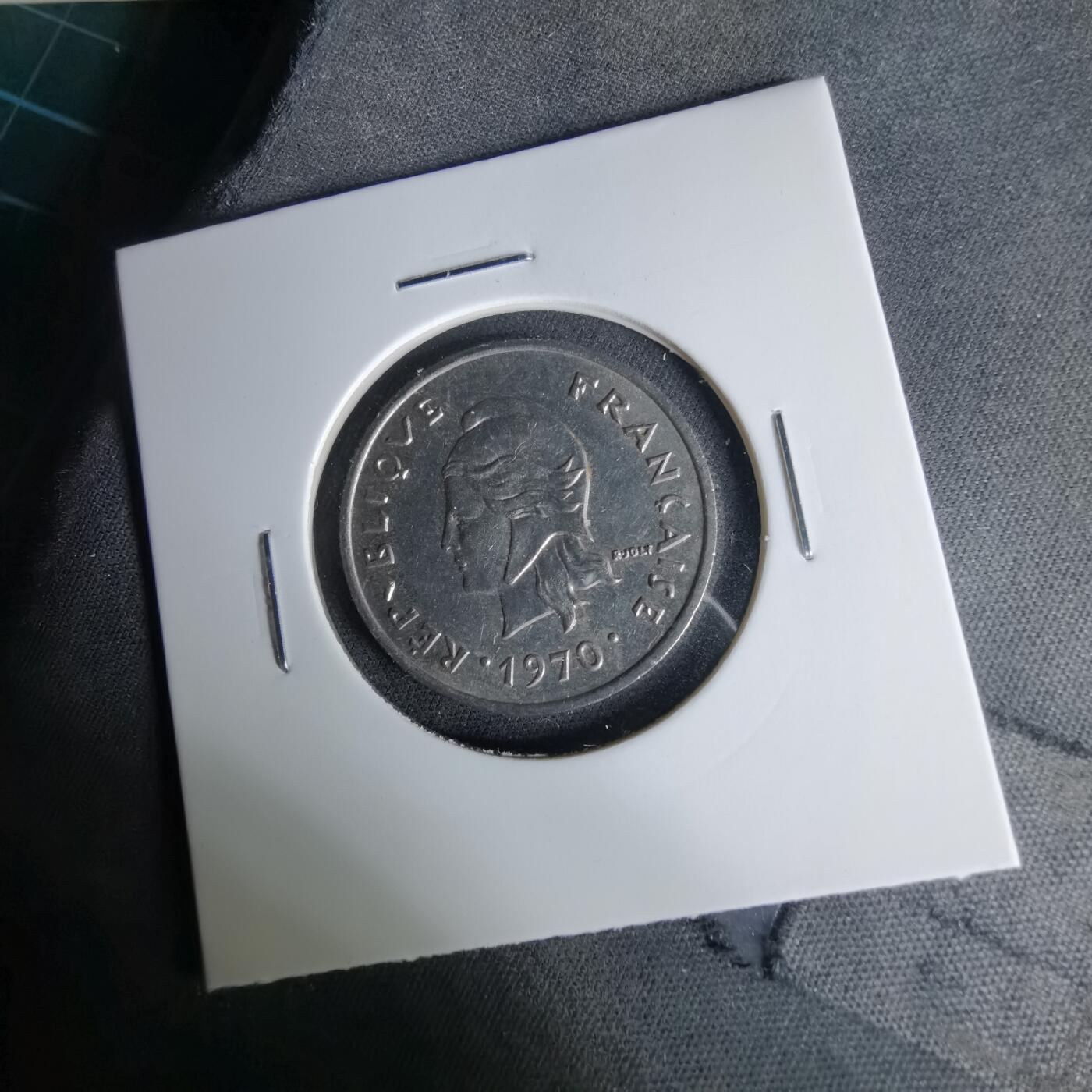 沼泽如烟--第1041场 法属新喀里多尼亚1970年10法郎