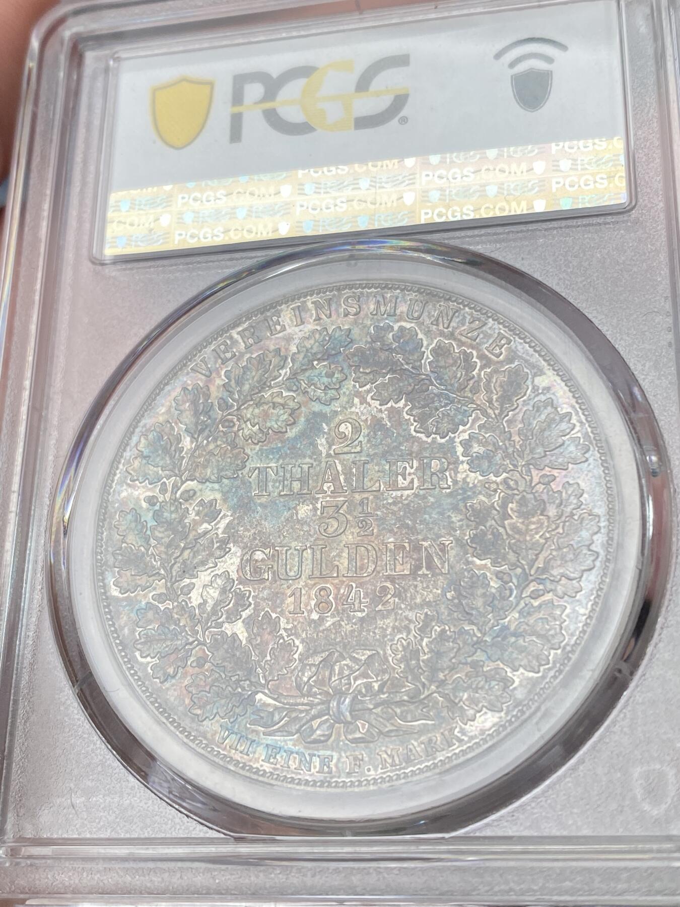 万国钱币拍卖第064期 PCGS MS62 1842年德国瓦尔德克-皮埃蒙特大窗帘流通2泰勒 高难德系小邦品种 仅两年各发行4500枚 2泰勒中罕见的无君主肖像设计 双面熟美黑五彩包浆裹身 难得一见的顶级小邦2泰勒藏品