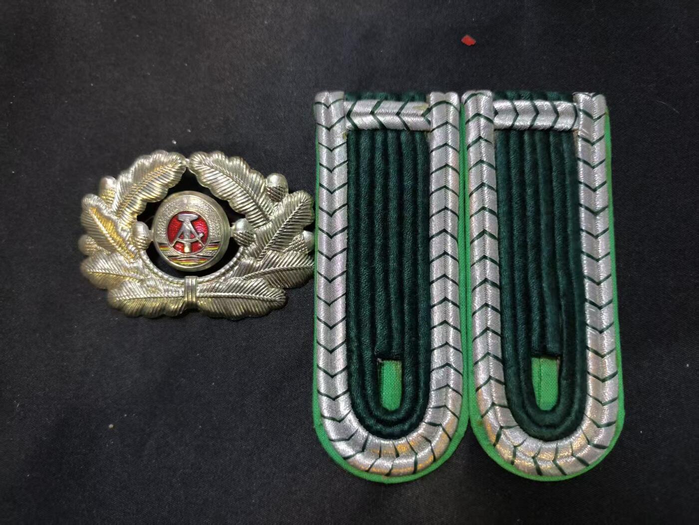 云宸嘉赏-勋臻佳藏四月精品甄选场次（低佣 一元一手） 民主德国边防准尉配饰一套 