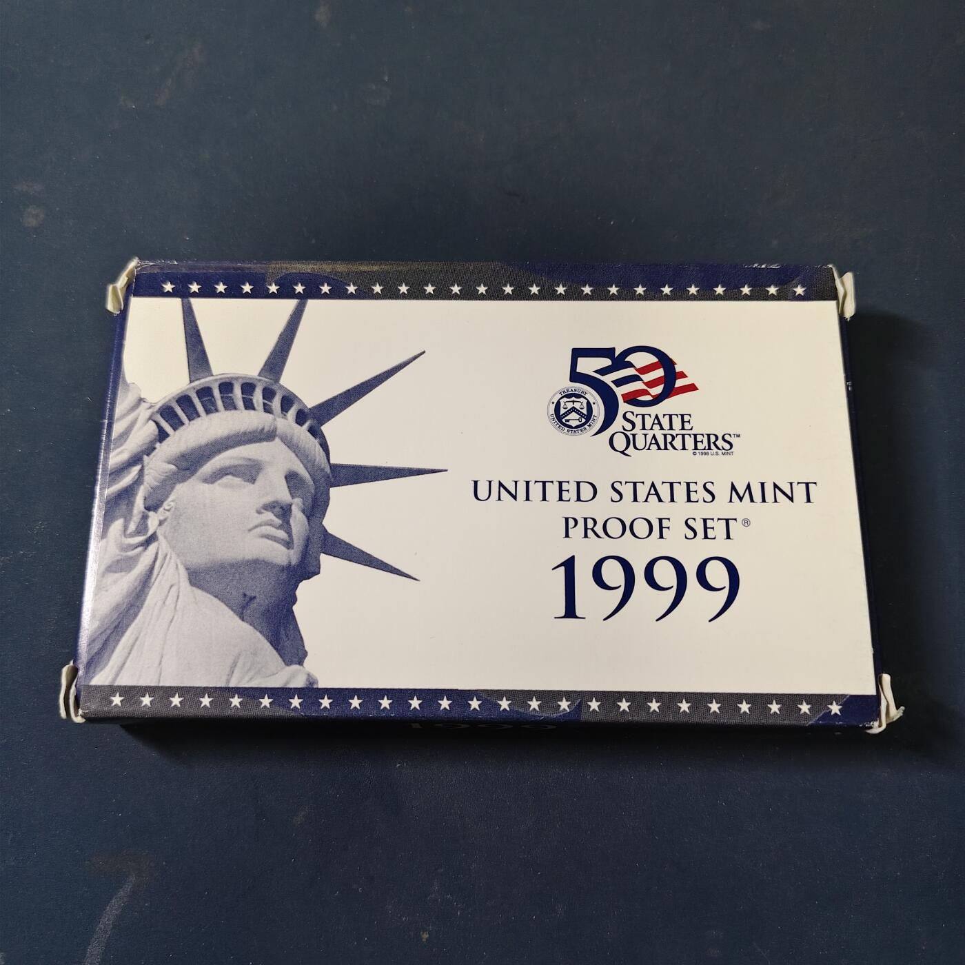 【全场包邮】纯粹捡漏拍517场 美国1999年官方封装精制套币（流通币一盒+州币一盒）-盒证全