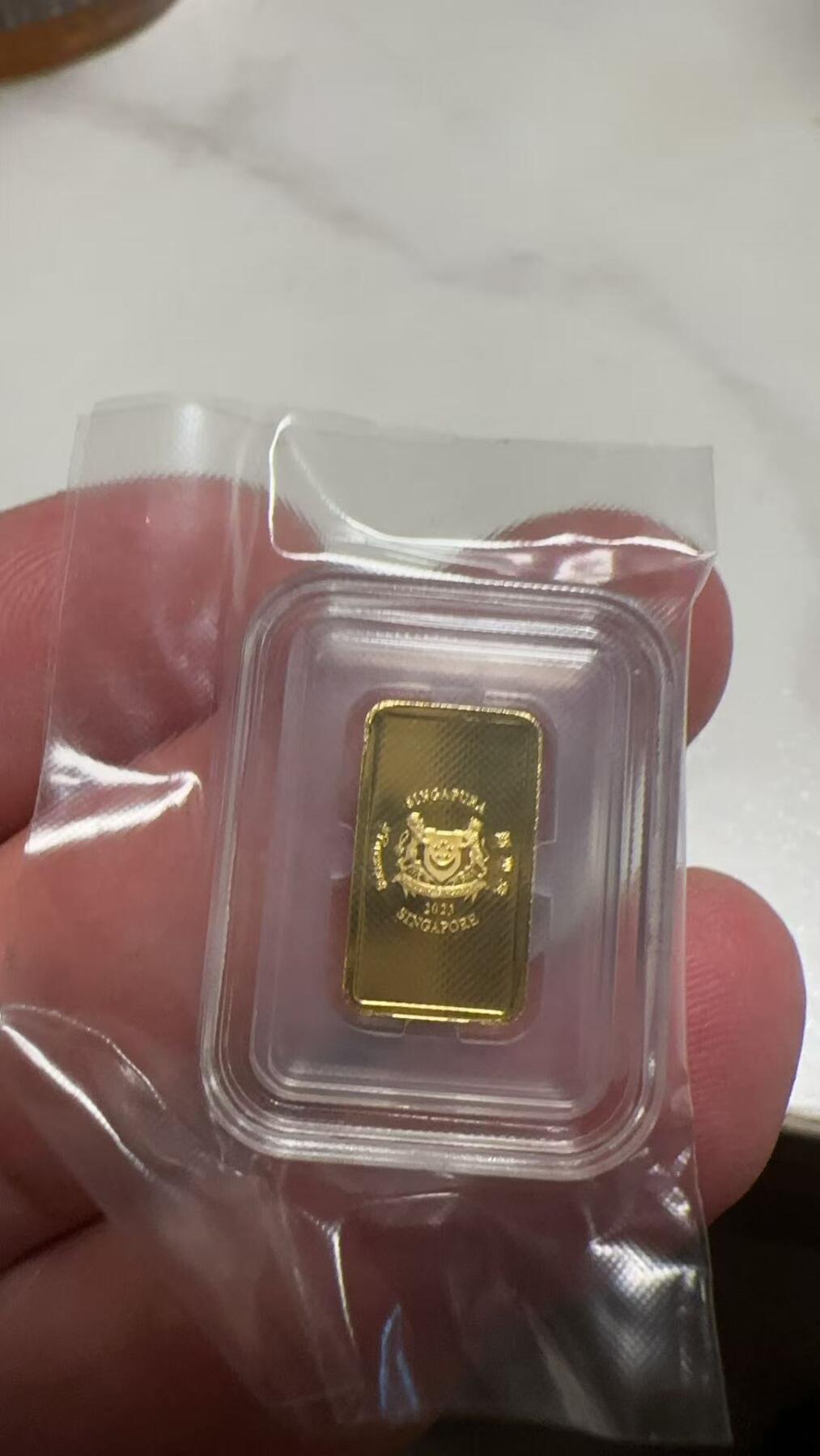 第195期拍卖  新加坡2023年十二生肖兔年1克纪念金币带证书，9999金，发行3000枚