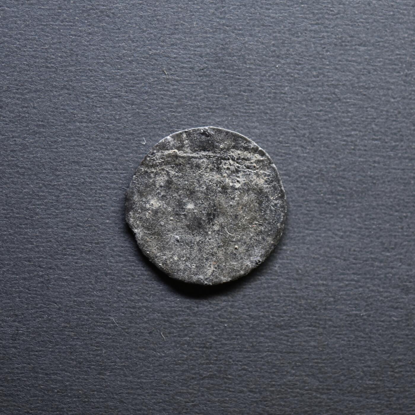 【良泉】4月16日【西方古代打制币】拍卖108件 17-18世纪【海上丝绸之路】东南亚无孔锡钱，0.39克