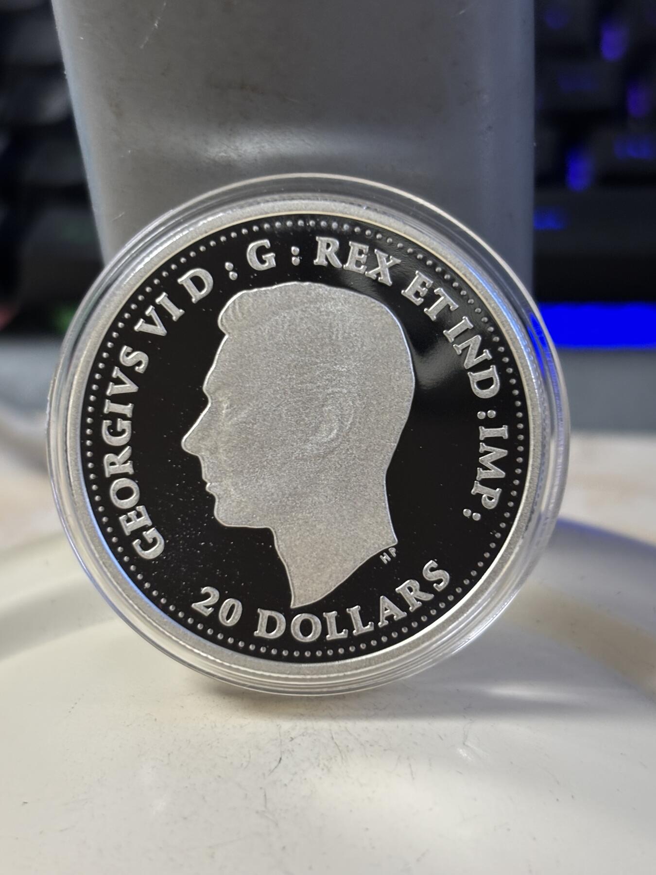 第196期拍卖 加拿大2015年二战胜利70周年意大利战役1盎司银币，9999银，发行10000枚