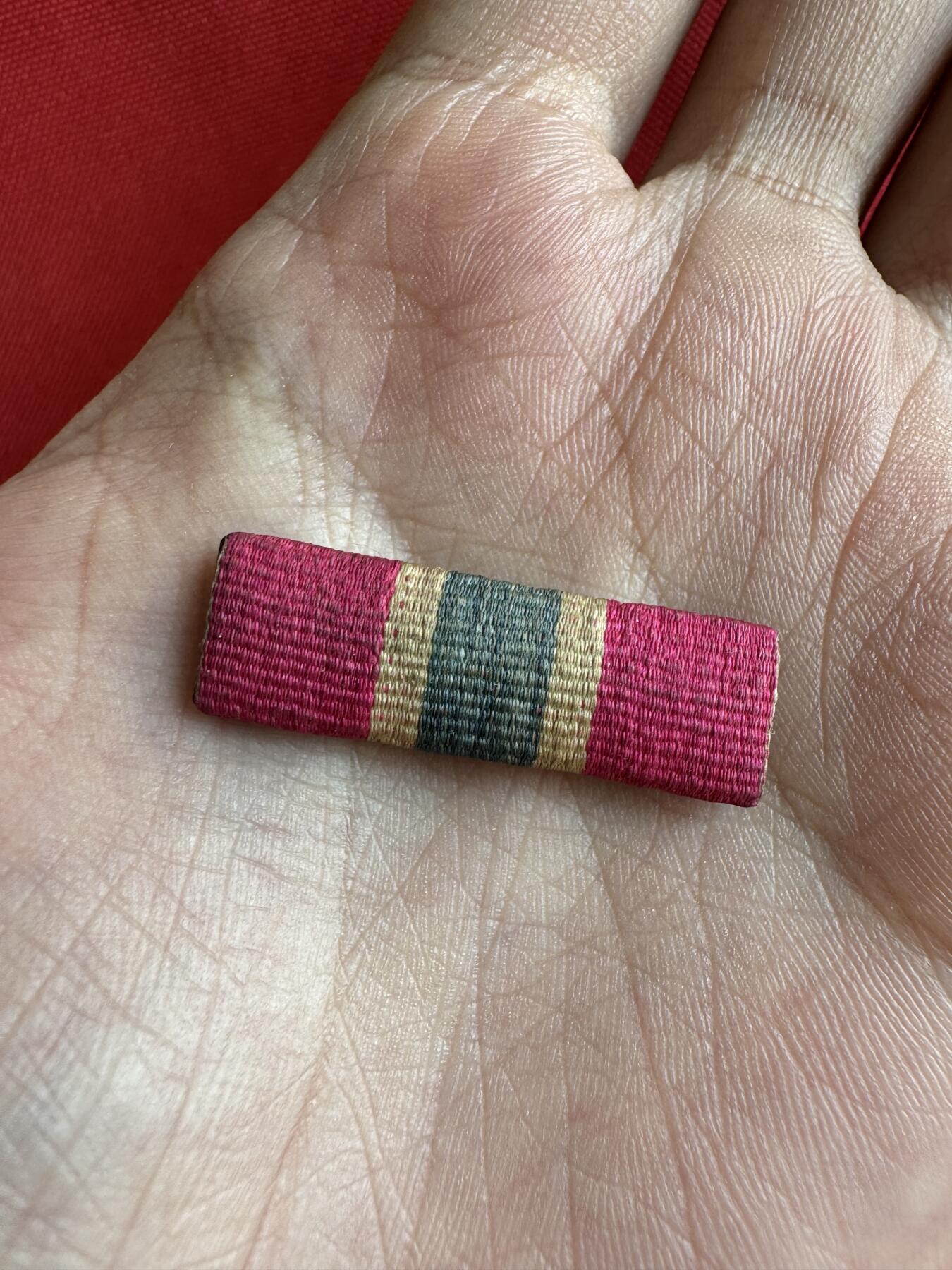 五哥徽章群   2号周四晚上八点4群联拍 略章