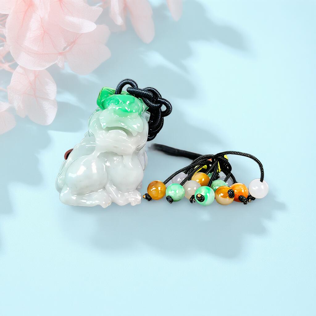 碧月说宝 君子怀瑾·当代和田玉清风专场（七） 冰种俏阳绿貔貅把件