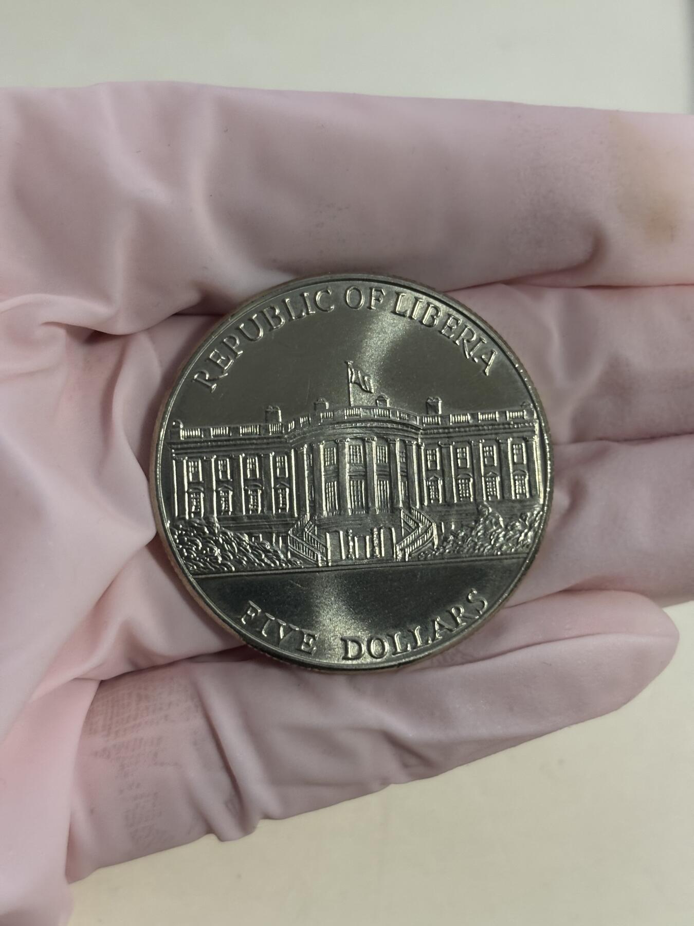 利比里亚 2001年 5元 纪念币