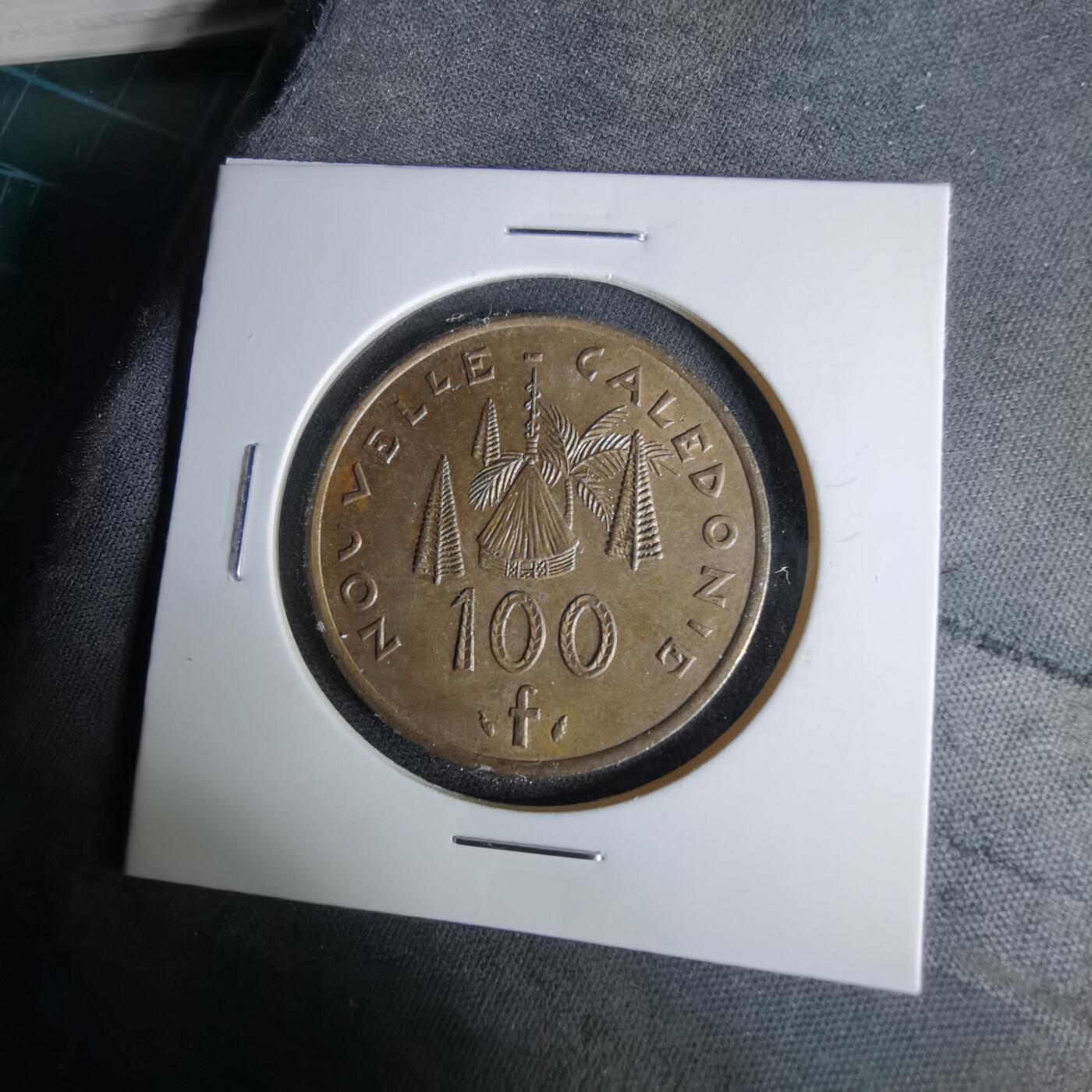 沼泽如烟--第1041场 法属新喀里多尼亚1984年100法郎